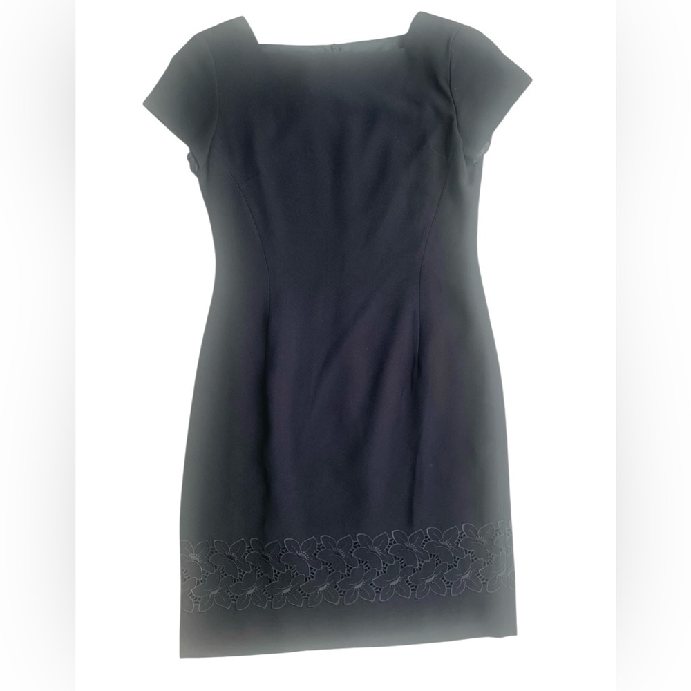 Jones New York Black Sheath Dress Laser Cut Embroidered Detail Hem Career Size 6